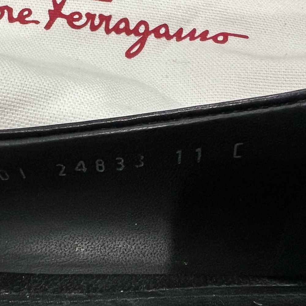 Salvatore Ferragamo VIVA pump. Black Nappa Calf leather - Picture 8 of 8